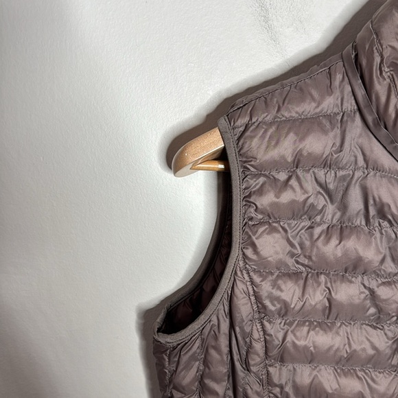 32 degree heat Zippered Vest with Down and feather Insulation Taupe Size XL - Picture 7 of 11